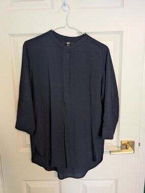 Uniqlo Rayon button-Up Blouse – XS – Navy – Excellent Condition